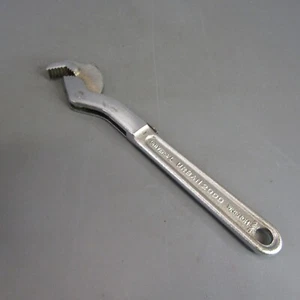 Universal Urban 2000 Wrench 10-inch Chrome Vanadium Steel Self-Adjusting - Picture 1 of 5