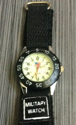 Reloj deportivo Geneva para mujer esfera redonda "brillante" en correa de terciopelo de nailon negro! Foto 1 de 2