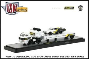 Máquinas M2 1:64 coche diecast '70 Dodge L600 y Super Bee HEMI en estuche de exhibición - Imagen 1 de 3