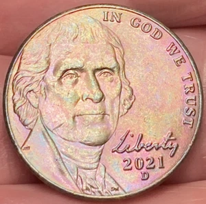 2021-D Jefferson Nickel Beautiful Lustrous Gold/Rainbow Toned Coin #3 - Picture 1 of 12