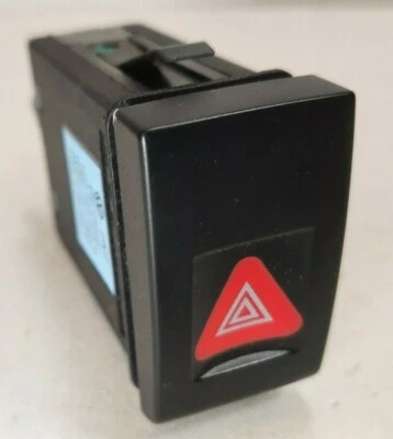 Переключатель мигалки аварийных фар для нижней части приборной панели Volkswagen Beetle 1998-2003 годов выпуска от оригинального производителя - Изображение 1 из 4