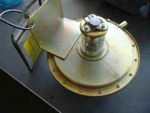 Dwyer 1638-10 Differential Pressure Switch - Picture 1 of 7