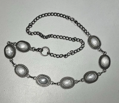 Cinturón Cintura Metal Tono Plateado Cadena Vientre Madreperla Tono Ovalado Medallón 39" Foto 1 de 4