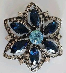 Vintage Brosche blau Kunstglas Aurora Borealis Strass Blume Geschenk  - Bild 1 von 9