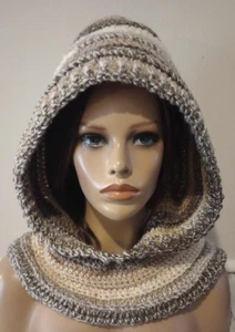 cappello donna oversize con cappuccio fatto a mano all'uncinetto scoodie cruciverba marrone nuovo - Foto 1 di 5