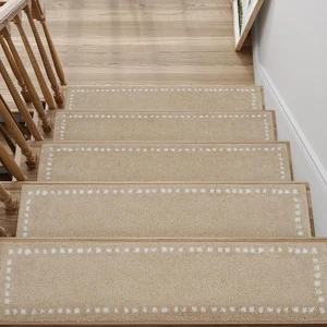Paquete de 14 alfombrillas para tapicería de peldaños para escaleras, beige + borde cuadrado de lunares blancos - Imagen 1 de 8