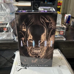 NECA Aliens Ultimate Edition Brown Xenomorph Figure New Sealed - Picture 1 of 9