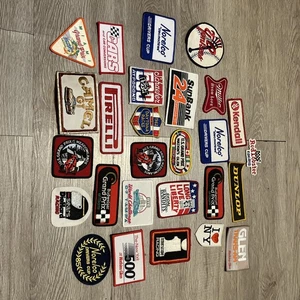 LOT OF 28 VINTAGE PATCHES AUTOMOTIVE ADVERTISING RACING BEER CHARACTERS + MORE - Picture 1 of 6