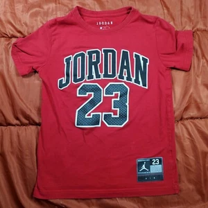 Michael Jordan No. 23 Boys' Practice Flight Tee Shirt Red size Medium *flaw* - Picture 1 of 8