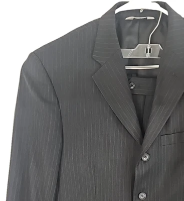 Traje Linea Uomo Para Hombres Gris Carbón con Rayas Grises 3 Botones, J: 40S, P: 34x26 Foto 1 de 4