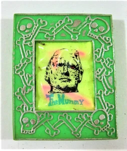 De colección 1970 The Mummy Glow In Dark Enmarcado Monstruo Dije Venta Juguete Stock Antiguo - GB - Imagen 1 de 1