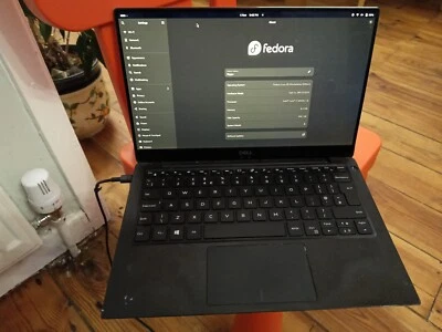 Dell XPS 13 9370, i7 8550U, 8GB RAM, 256GB HDD, Linux - Image 1 of 3