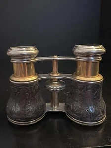 Opera glasses La Reine PARIS Pewter And Brass Binoculars Engraved Scene old rare - Picture 1 of 19