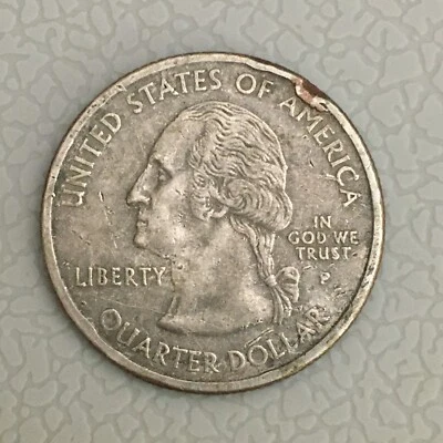 Rare 2004 IOWA Quarter  Errors Miss Shape - Image 1 of 4