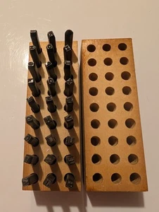Young Bros 1/8" Gruv-Grip Machine Set di timbri per lettere in acciaio Made in USA - Foto 1 di 7