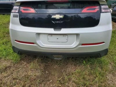 Chevrolet Volt 2011 2015 OEM parachoques trasero completo sin opción de asistencia de estacionamiento Foto 1 de 4