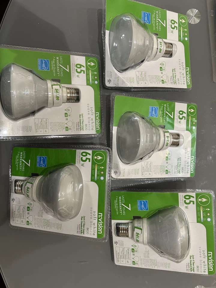 Lot of 17 NEW EcoSmart Bulbs - LED BR30 Bulbs Soft White Energy Star, & N VISION - Image 1 of 4