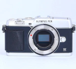 Olympus PEN E-P5 corpo fotocamera digitale argento - Foto 1 di 3