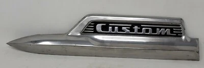 1951 年福特定制 LH 前挡泥板徽章成型装饰件 — 第 1/4 张图片