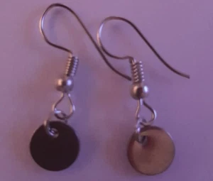 Tibetan Silver Disc Earring - Imagen 1 de 1
