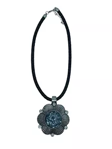 Collar BTIME Piedras Centrales Azules y 6 Estrás en Colgante Metal Tono Plata - Imagen 1 de 10