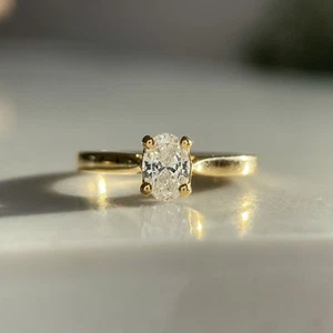 1.00 Ct Oval-Cut VS1 Lab Grown Diamond Solitaire Engagement Ring 14k Yellow Gold - Picture 1 of 4