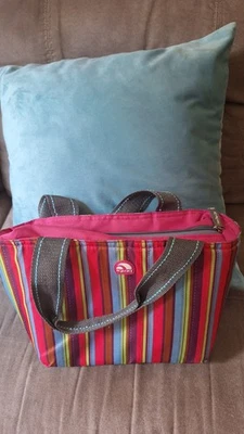 Igloo Rainbow Lunchbox - Image 1 of 3