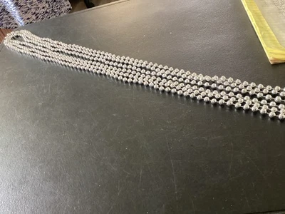 (3) Collares extra largos de cuentas de plástico plateado de 29" Foto 1 de 3