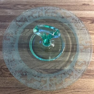 Vintage Etched Green Glass Canape Plate With Center Handle Deer Trees Forest - Bild 1 von 11