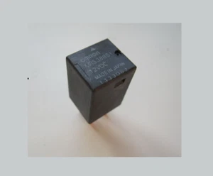 Genuine Mitsubishi Relay 4 Pin 12 Volt MR538851 for Lancer Magna 380 Outlander - Picture 1 of 2