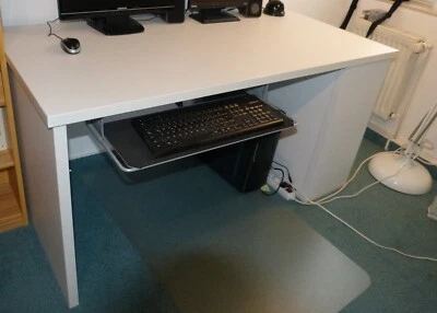 Schreibtisch - Bild 1 von 3