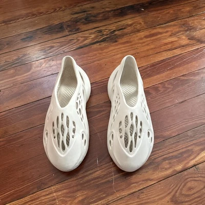 Adidas Foam Runner Size 11 White Yeezy Slides Kanye West - Image 1 of 4