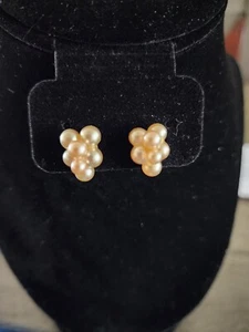 Cream Colored Faux Pearl Cluster Stamped Sterling Screw Back Earrings Vintage  - Picture 1 of 7
