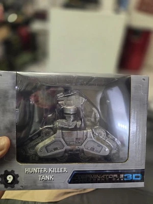 NECA Cinemachines #9 Hunter Killer Tank Terminator 2 Judgment Day - exhibido  Foto 1 de 4