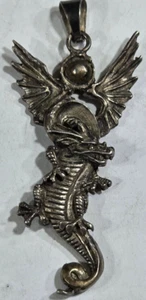 Colgante con dije de dragón alado de plata de ley 925, ¡EXCELENTE DETALLE! RARO! VINTAGE - Imagen 1 de 4