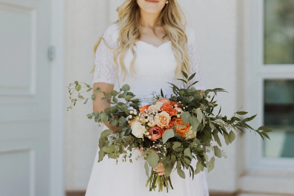 Vestido de novia romántico de encaje - Incluye velo | Detalles personalizados | Talla 4  Foto 1 de 4