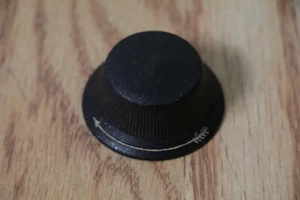 SPLENDID DE LUXE MODEL A REPLACEMENT RADIO DIAL KNOB BAKELITE 1/4 "hole 1 5/8"  - Picture 1 of 5