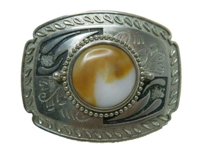 Hebilla de cinturón estilo occidental grabada tono plata con centro de piedra marrón y blanca - Imagen 1 de 5