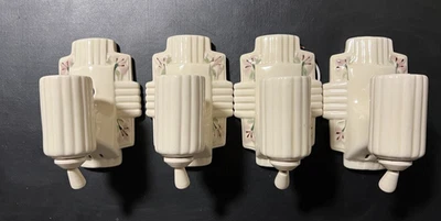 4 - Vintage Mid Century Porcelier Wall Sconce with On Off Pull Chain - Image 1 of 4