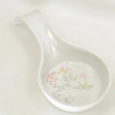 Cuchara de plástico de melamina Corelle Pink Trio Eurita Reston Lloyd Ltd. Foto 1 de 4