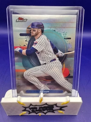 Topps Finest Ian Happ 2025 refractor poco común Foto 1 de 2