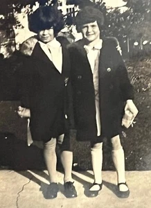Vintage Photo Two Pretty Girls Janet Kies Alexander Merchantville New Jersey - Picture 1 of 3