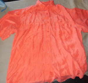 Vintage Pier 20 Silk Shirt Mens Medium Tapered Loop on back 2 pock Bowling Bea - Picture 1 of 6