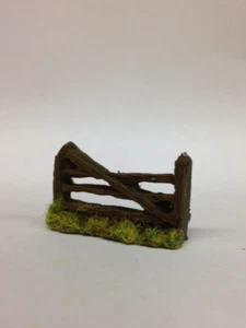Javis 00 gauge Rough Country Farm Gate. PF3 - Picture 1 of 1