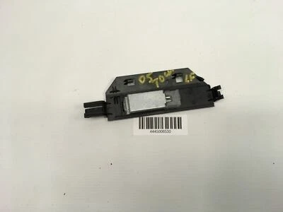 大众 TOUAREG 2005 2007 年 FRONT DRIVER FOOTWELL 灯带支架工厂 — 第 1/2 张图片