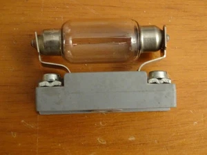 Birnchen mit Halterung - Bild 1 von 1