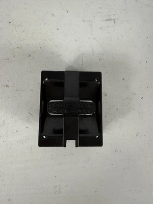 Extraíble portafusibles Square D M-224033 30 Amp 2 polos 240V, 30A Foto 1 de 4