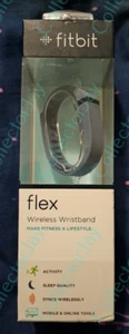 Fitbit Flex Wireless Armband Aktivität Schlaf Fitness Tracker FB401SL Slate *Neu - Bild 1 von 3