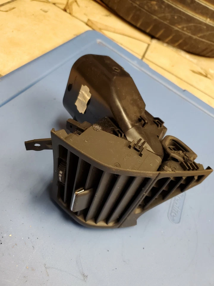 1999 2001 03 04 05 2006 MERCEDES-BENZ W220 S430 S500 VENTILAÇÃO LATERAL ESQUERDA DO MOTORISTA PRETO - Imagem 1 de 1