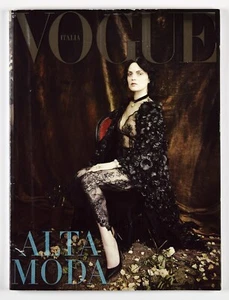 VOGUE ITALIA Unique March 2014 - GUINEVERE VAN SEENUS, PAOLO ROVERSI - Picture 1 of 3